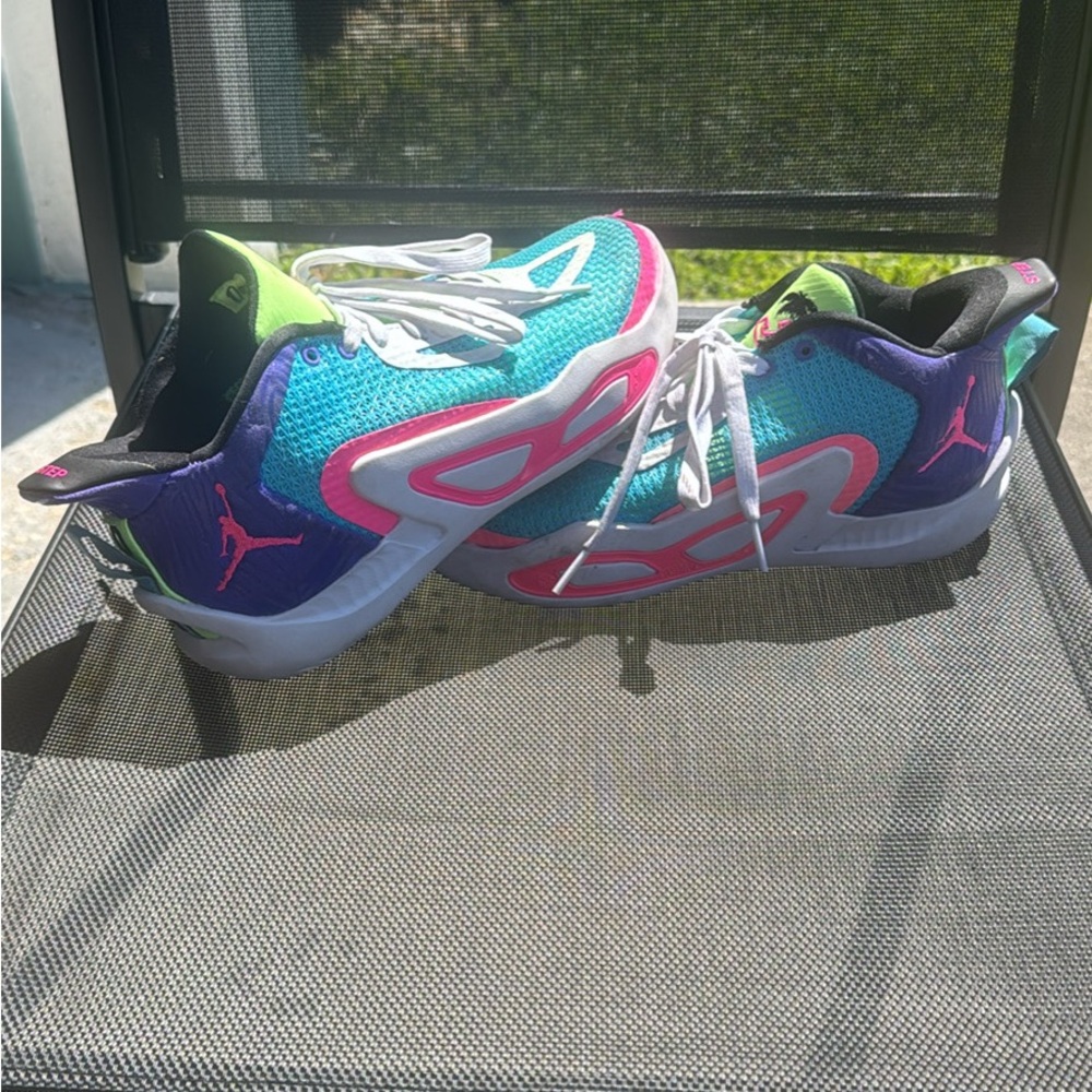 Nike Jordans Wave Runner Youth size 5.5